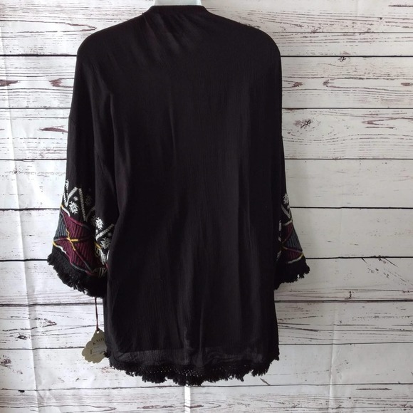 Knox Rose Boho Top Black w/ Embroidery Beautiful - Picture 3 of 5